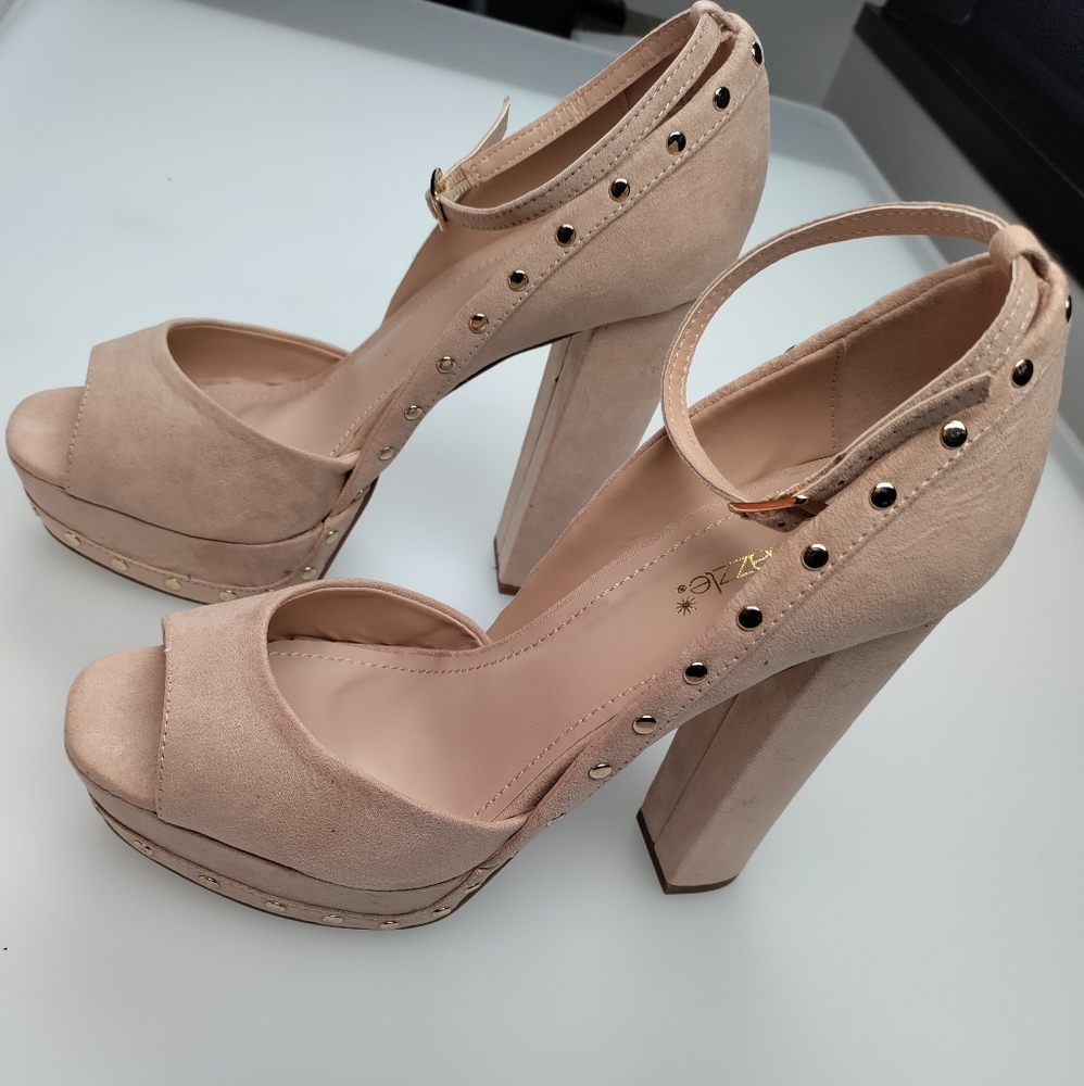 Like New Studded Chunky Platform Heels